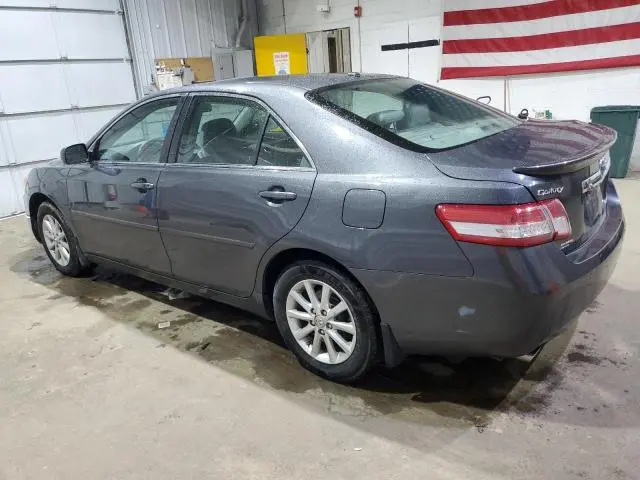 2011 TOYOTA CAMRY SE  