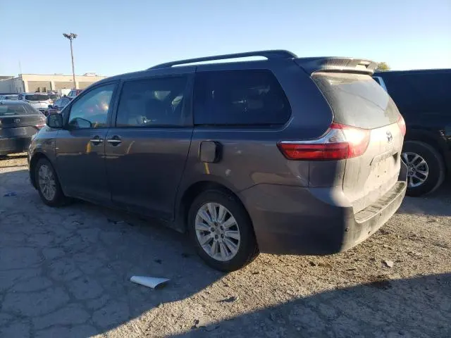 2016 TOYOTA SIENNA XLE  