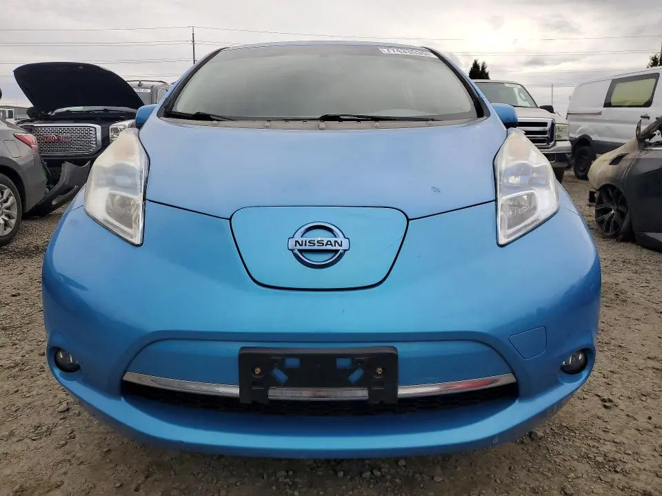 2012 NISSAN LEAF SV  