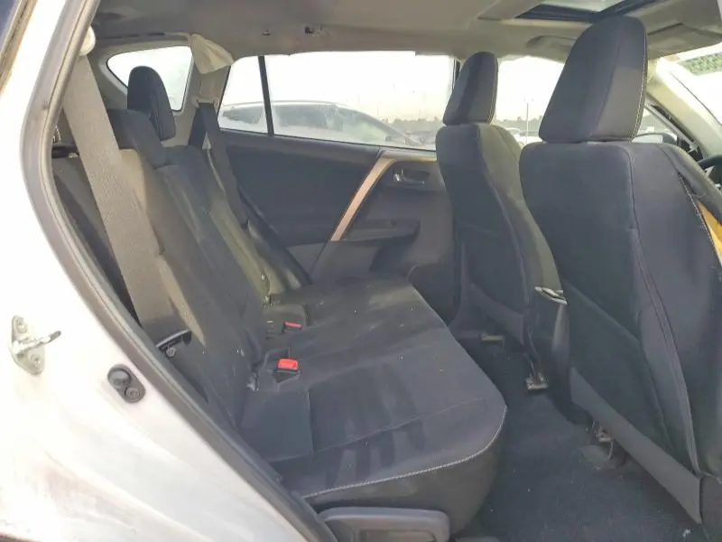 2015 TOYOTA RAV4 XLE  