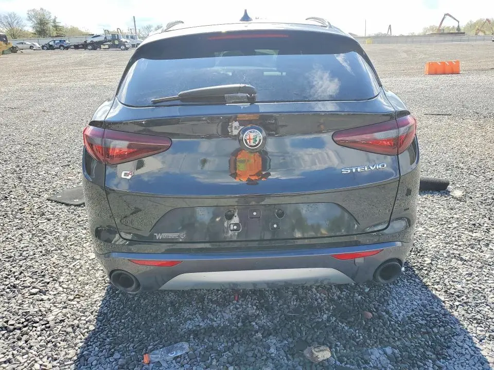 2022 ALFA ROMEO STELVIO TI  