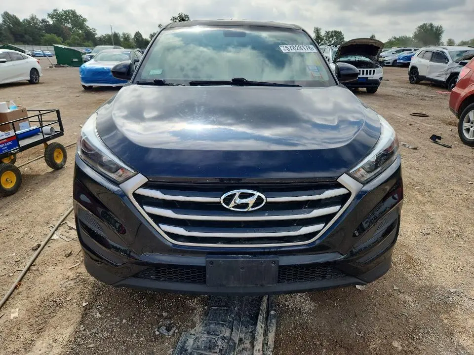 2018 HYUNDAI TUCSON SE  