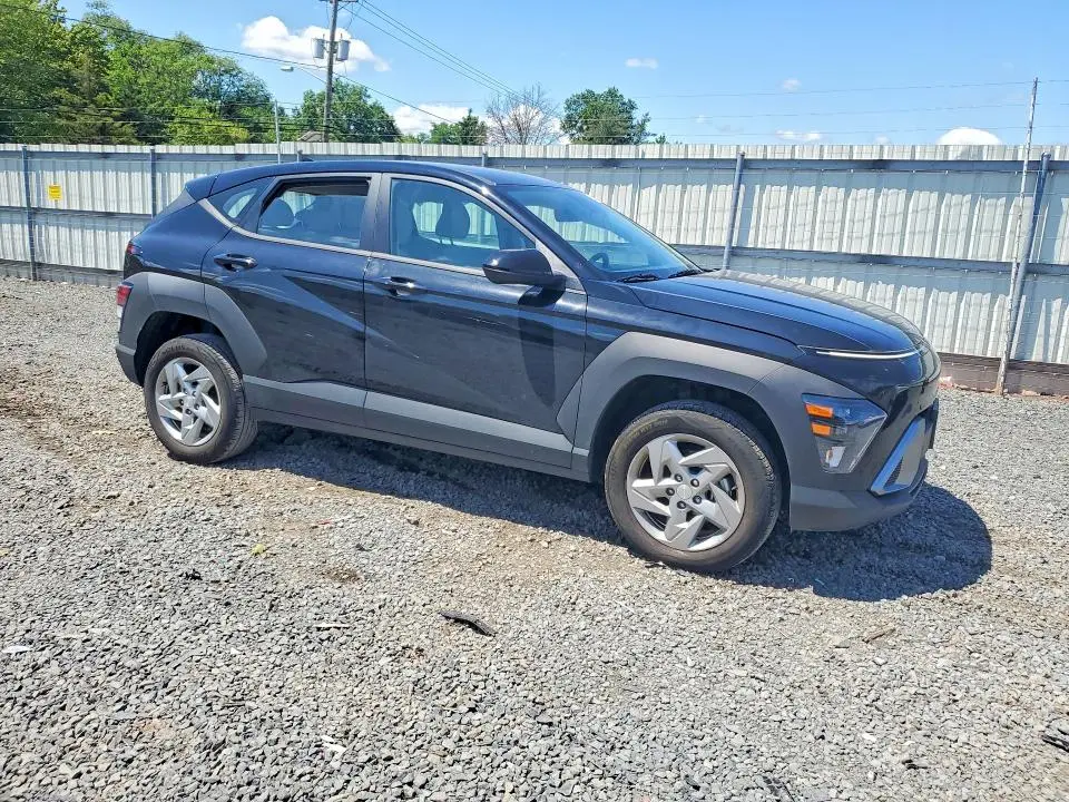 2025 HYUNDAI KONA SE  