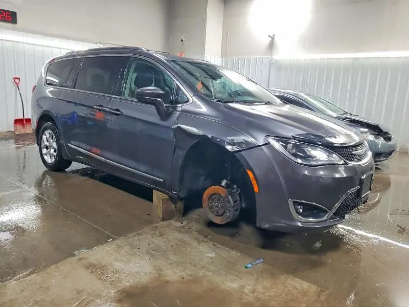 2017 CHRYSLER PACIFICA TOURING L PLUS  
