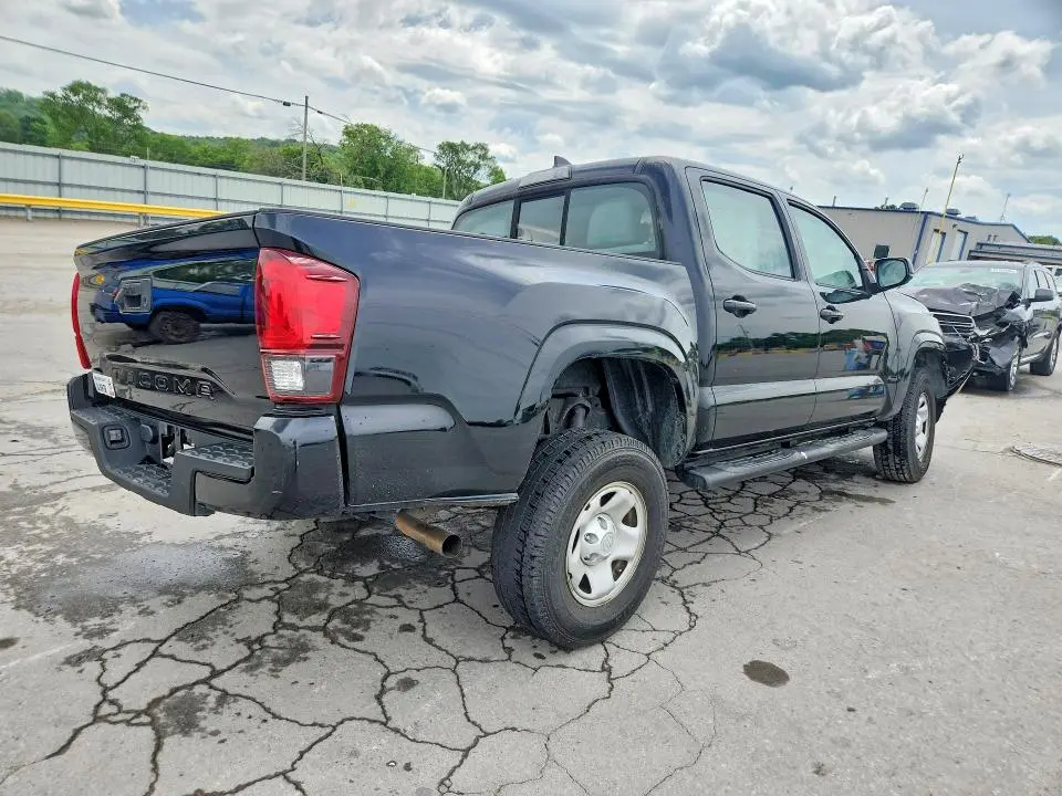 2018 TOYOTA TACOMA SR  