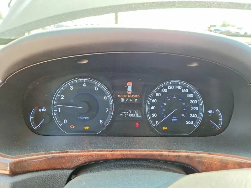 2013 HYUNDAI EQUUS SIGNATURE  