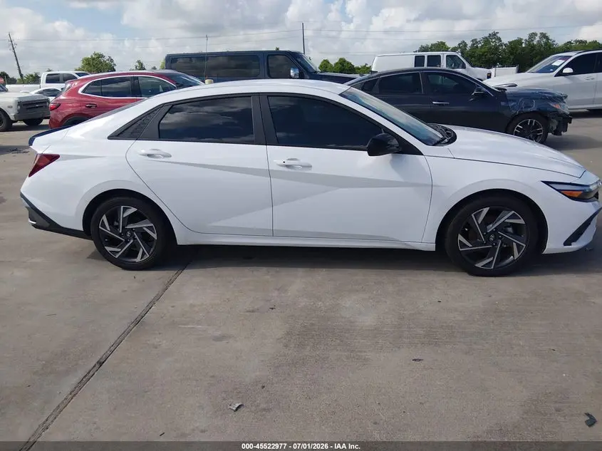 2025 HYUNDAI ELANTRA SEL SPORT