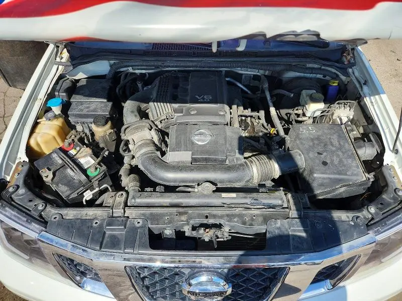 2013 NISSAN FRONTIER S  