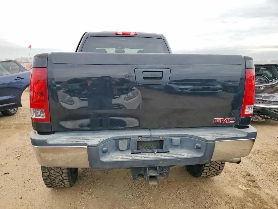 2011 GMC SIERRA K2500 SLE  