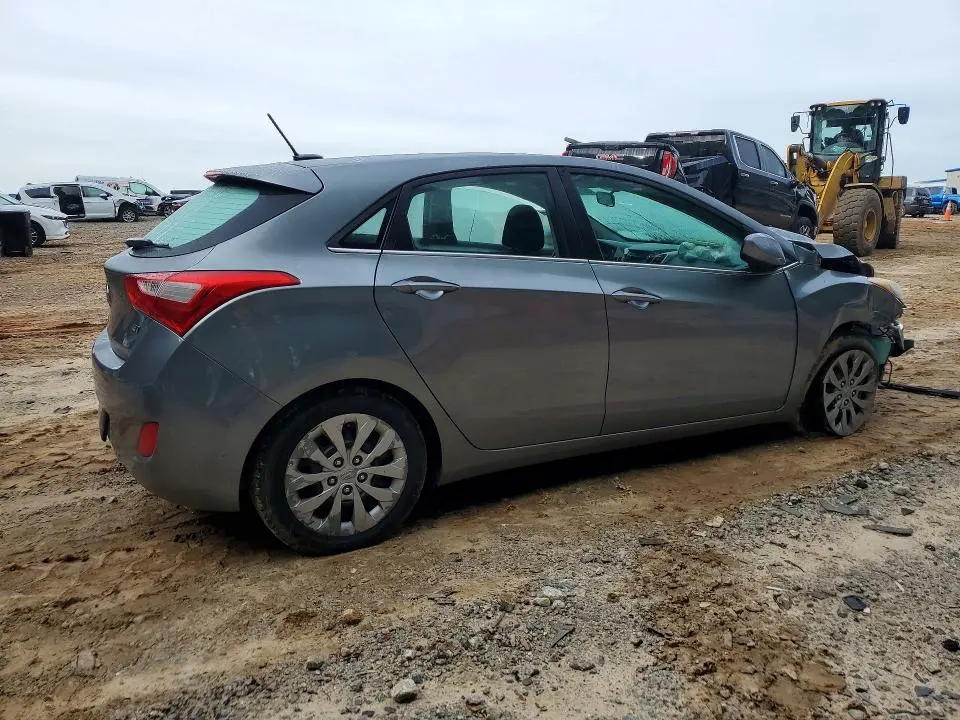 2017 HYUNDAI ELANTRA GT BASE  