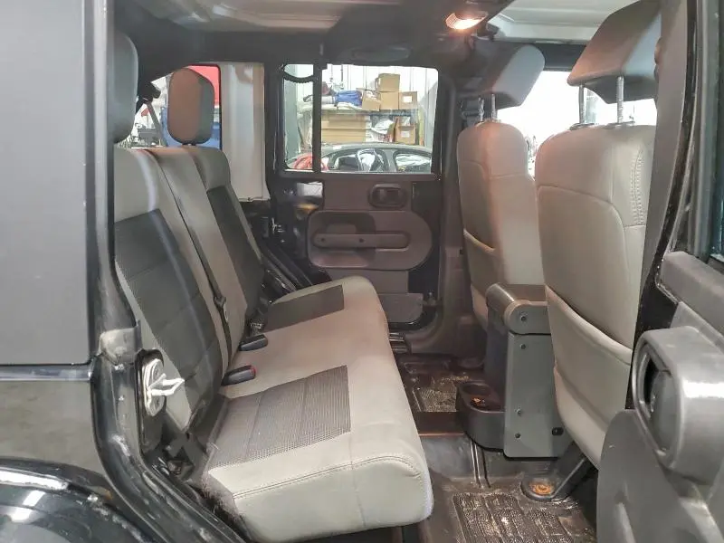 2010 JEEP WRANGLER UNLIMITED SAHARA  