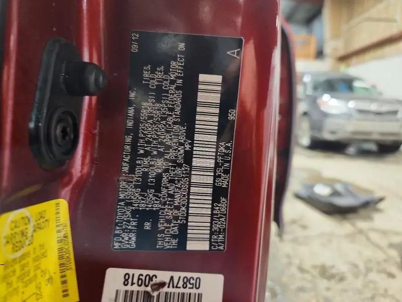 2013 TOYOTA SIENNA XLE  