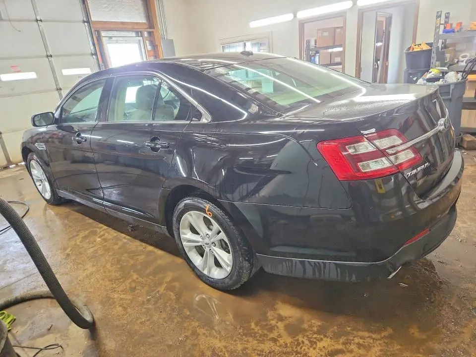 2017 FORD TAURUS SE  