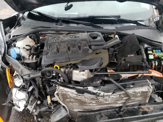 2015 VOLKSWAGEN PASSAT SE