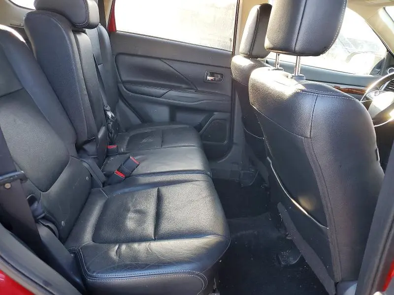 2015 MITSUBISHI OUTLANDER SE  