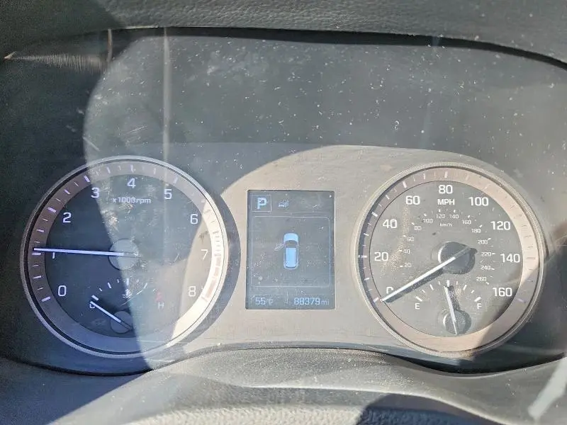 2018 HYUNDAI TUCSON SE  