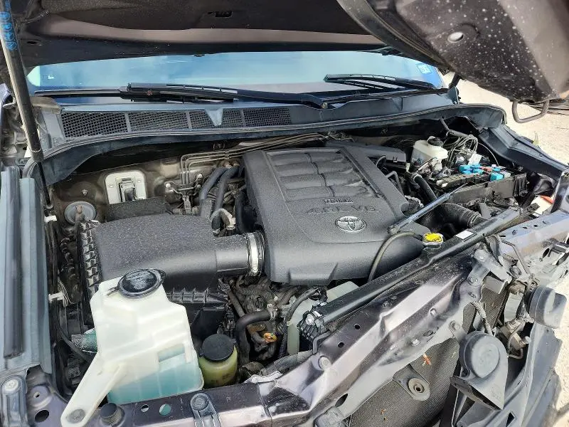 2017 TOYOTA TUNDRA CREWMAX SR5  