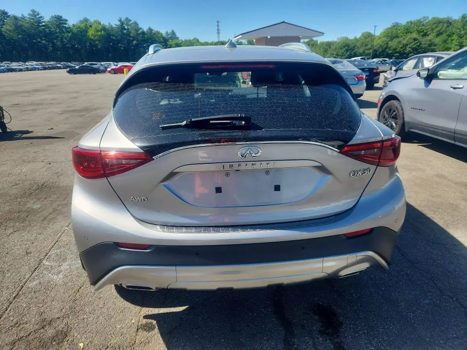2017 INFINITI QX30 PREMIUM  