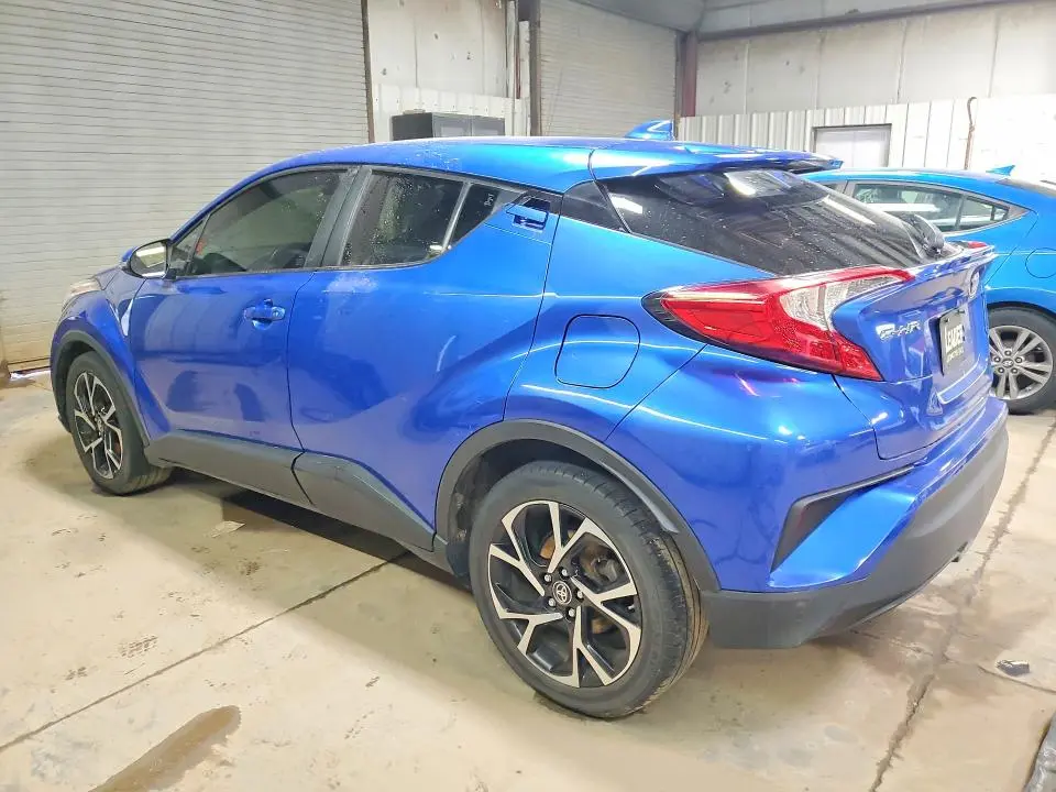 2020 TOYOTA C-HR XLE  
