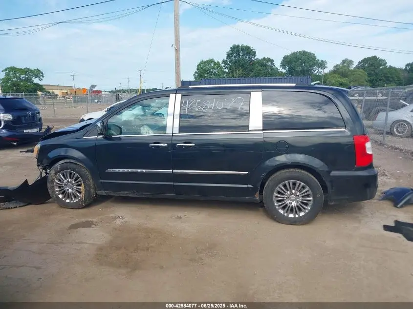 2011 CHRYSLER TOWN & COUNTRY LIMITED