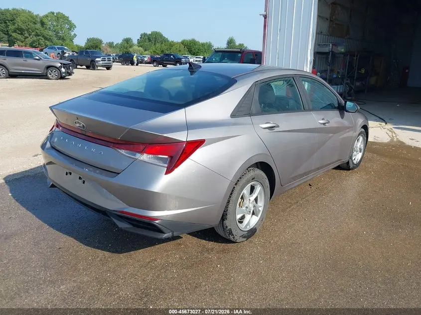 2023 HYUNDAI ELANTRA SE