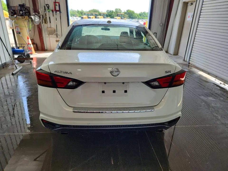 2022 NISSAN ALTIMA 2.5 SR  