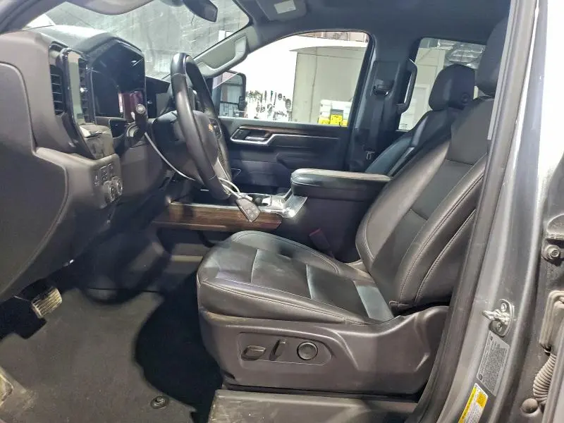 2025 CHEVROLET SILVERADO K3500 LT  