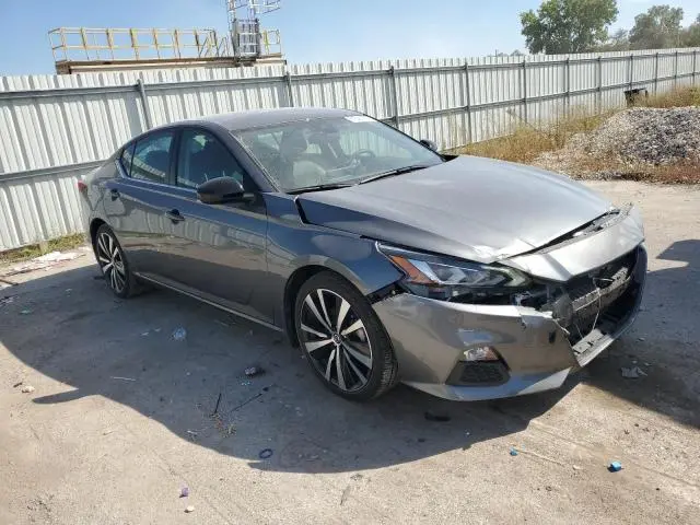2022 NISSAN ALTIMA SR  