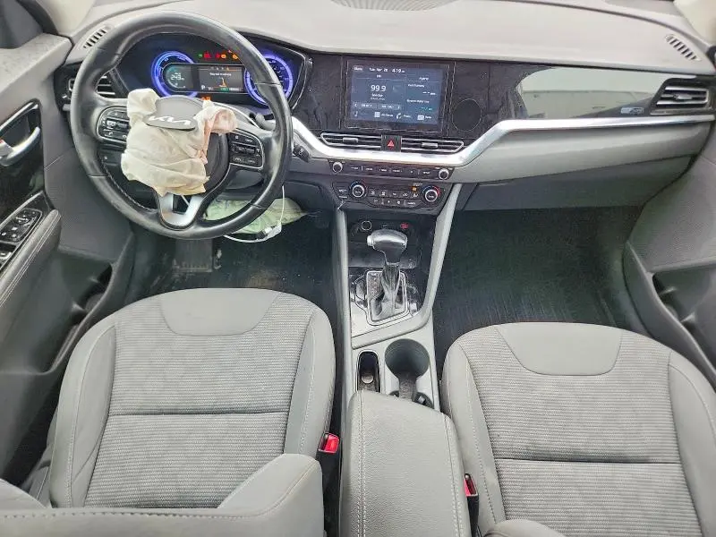 2022 KIA NIRO LXS  