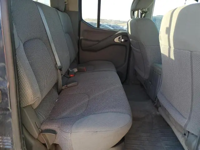 2017 NISSAN FRONTIER S  