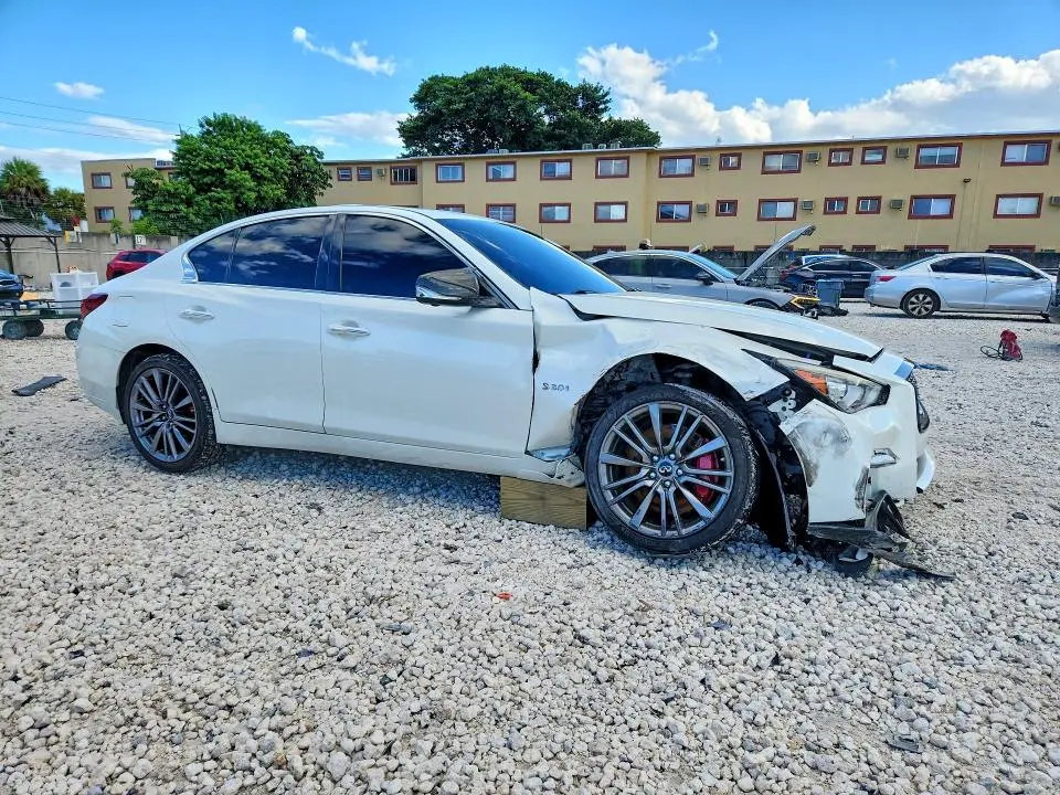 2018 INFINITI Q50 RED SPORT 400  