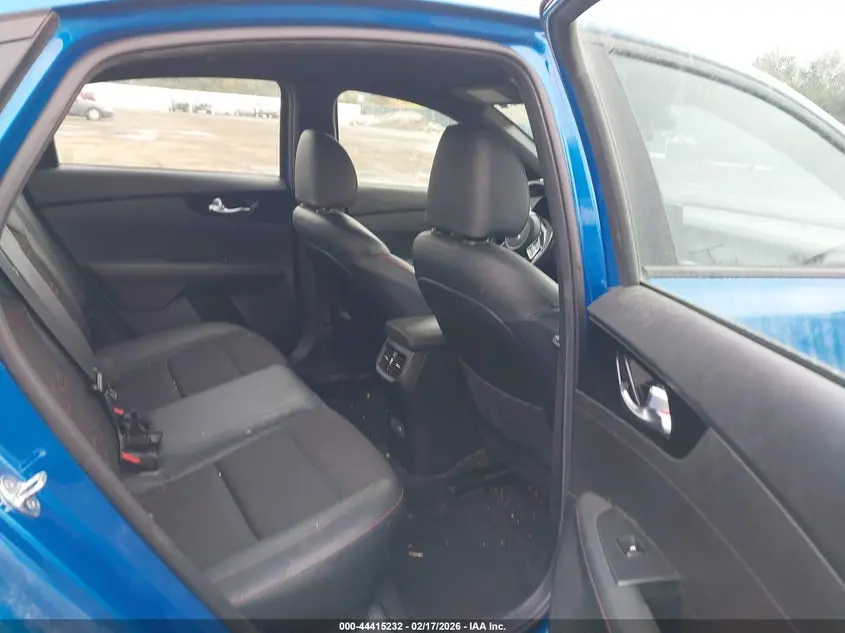 2022 KIA FORTE GT