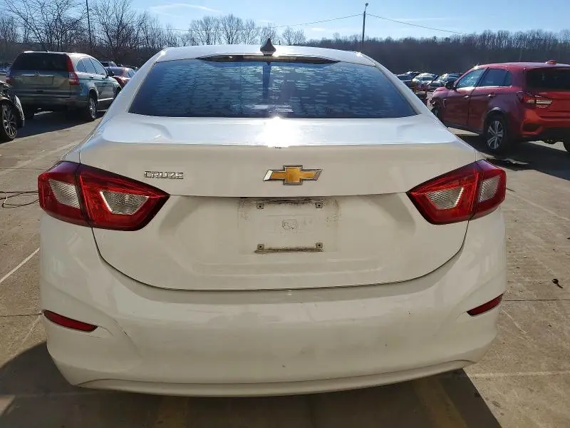 2018 CHEVROLET CRUZE LS  