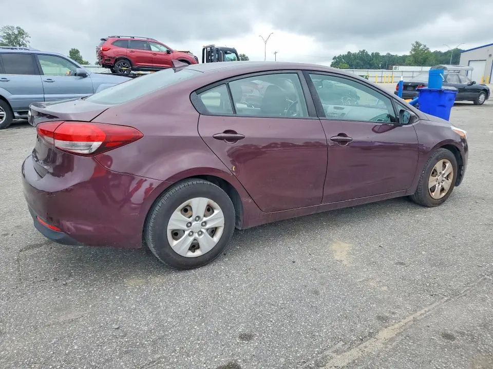 2017 KIA FORTE LX  