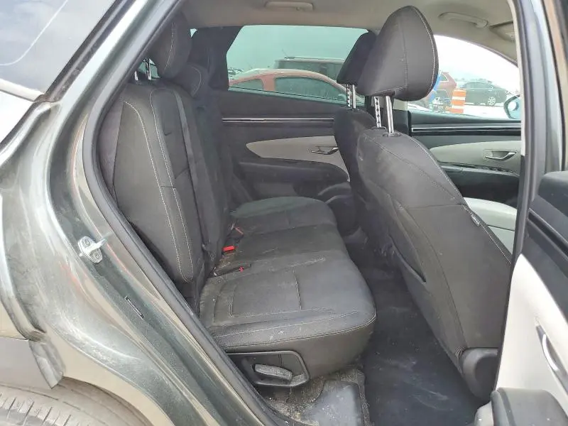2022 HYUNDAI TUCSON SE  
