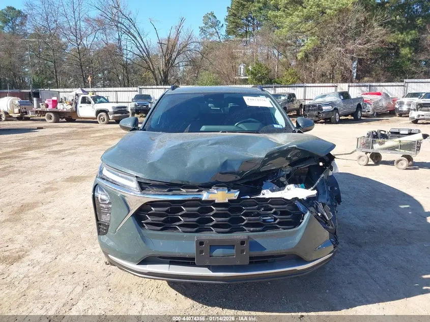2025 CHEVROLET TRAX FWD LT