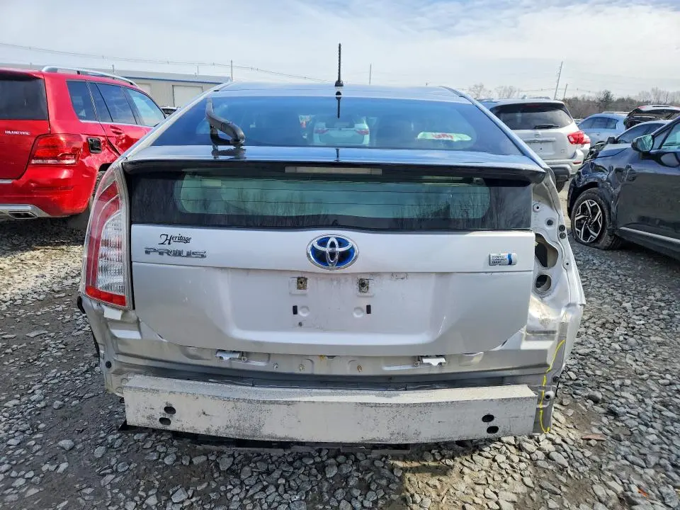 2013 TOYOTA PRIUS TWO  
