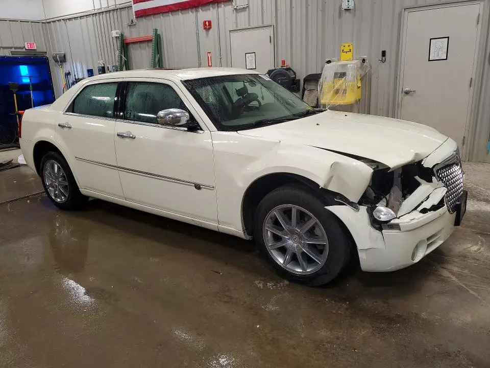 2010 CHRYSLER 300C   