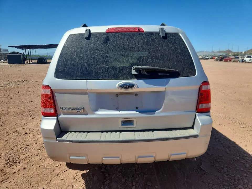 2010 FORD ESCAPE XLT  
