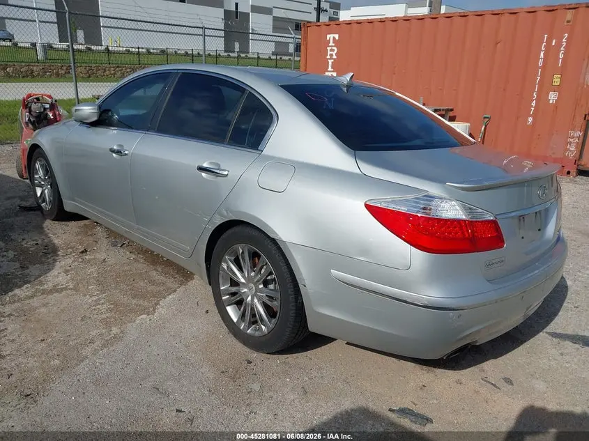 2011 HYUNDAI GENESIS 3.8