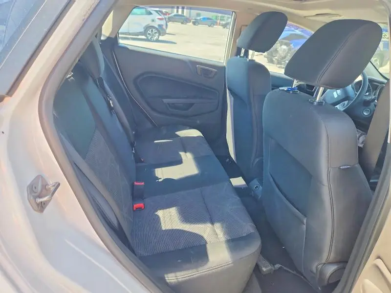 2011 FORD FIESTA SE  