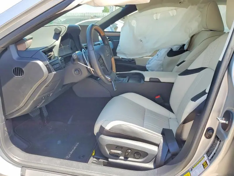 2025 LEXUS ES 300H LUXURY  