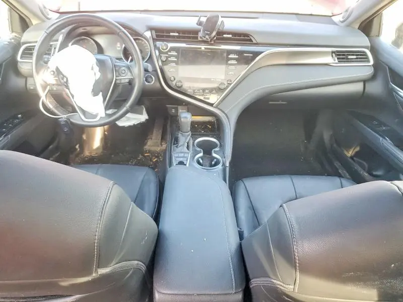 2018 TOYOTA CAMRY XLE V6  