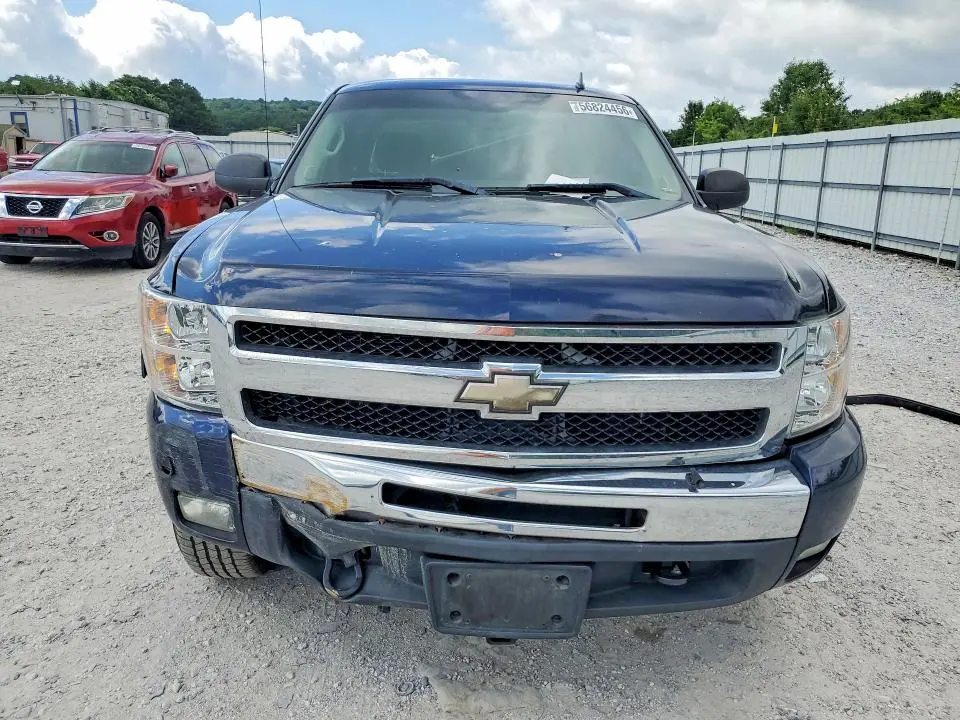 2011 CHEVROLET SILVERADO K1500 LT  
