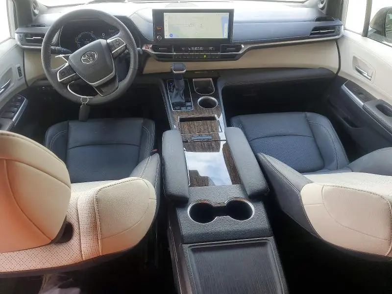 2025 TOYOTA SIENNA PLATINUM 7-PASSENGER  