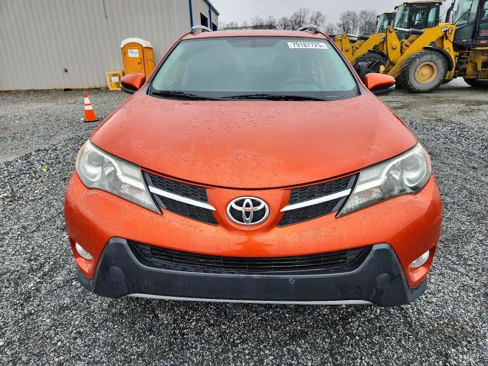 2015 TOYOTA RAV4 XLE  