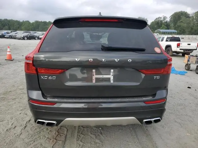 2021 VOLVO XC60 T5 MOMENTUM  