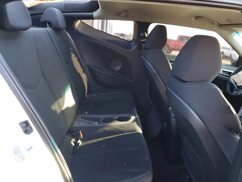 2017 HYUNDAI VELOSTER BASE  