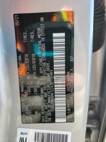 2021 TOYOTA HIGHLANDER XLE  