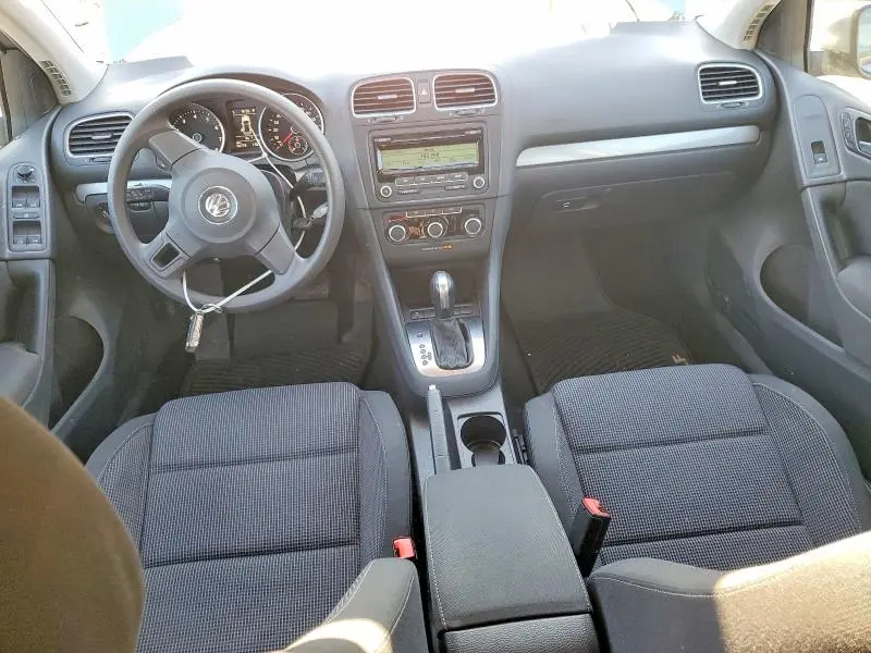 2011 VOLKSWAGEN GOLF   